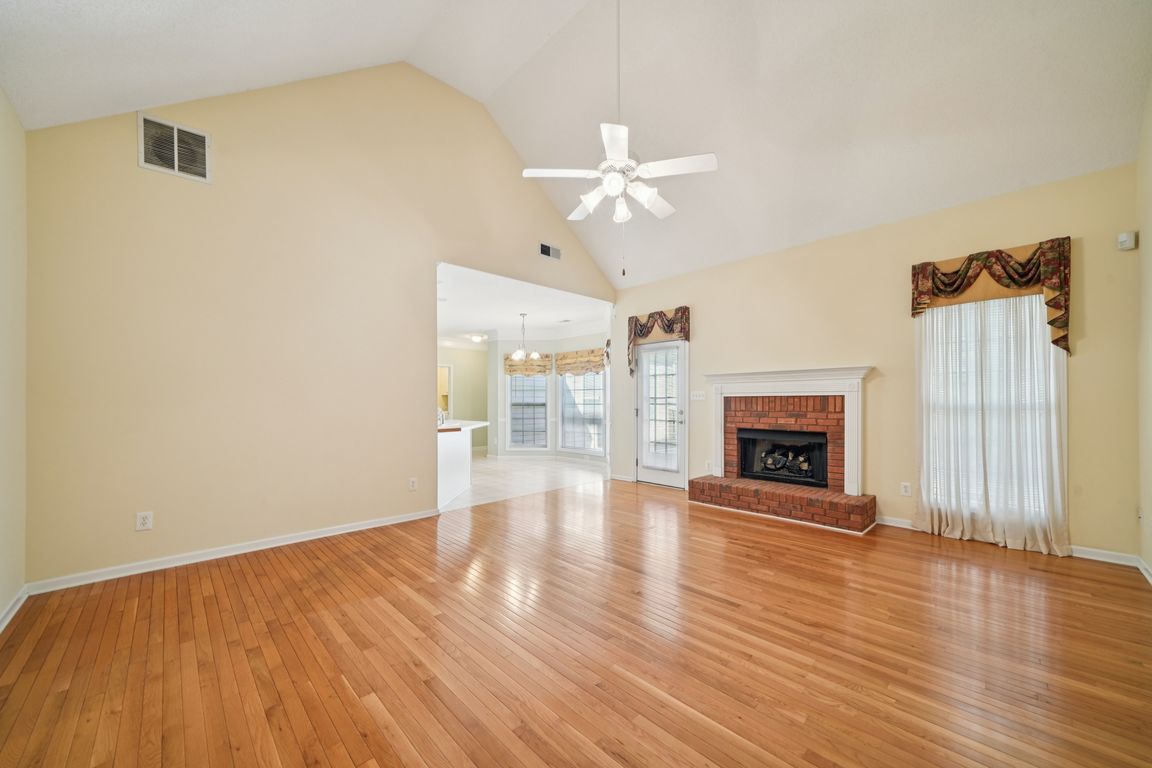 next background image