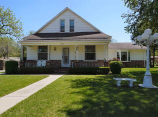 511 W Parallel St, Conway Springs, KS 67031