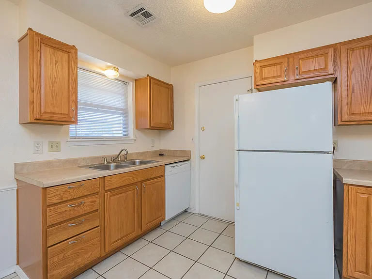 1302 Sequoyah Ave — Photo 10
