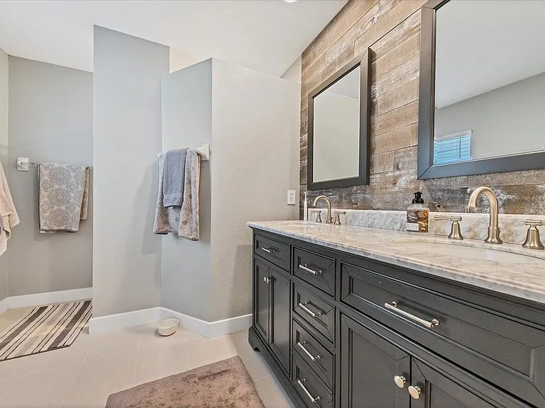 4624 73rd St E — Photo 14