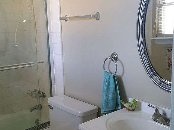Downstairs full bath