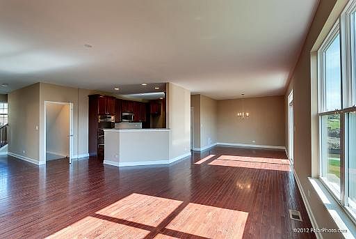 5th image of 2662 Regency Ct E