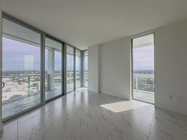 2000 Metropica Way #2009 — Photo 7