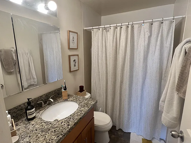 2413 Boylston Ave E — Photo 6