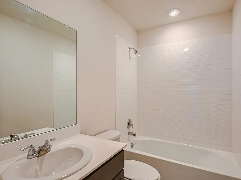2310 Hankinson Ln — Photo 25
