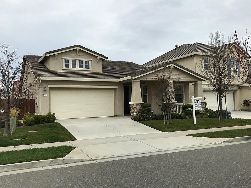 2nd image of 3707 Iskenderun Ave