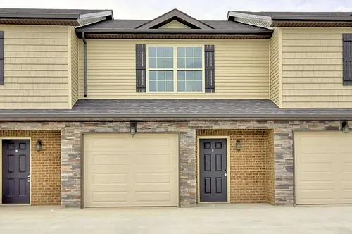 121 Melbourne Dr #D Photo 1
