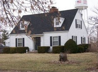 130 W Cedar St, Kirkwood, IL 61447