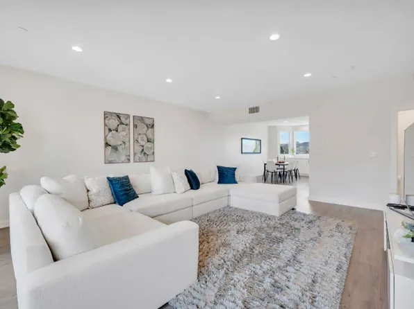 940 Warwick Ave, Thousand Oaks, CA 91360