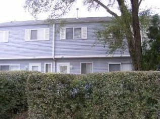 113 Jamestown Ln, Bolingbrook, IL 60440