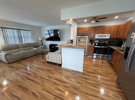335 Tuscany Ln, Delray Beach, FL