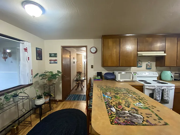 110 Leslie Ln — Photo 11