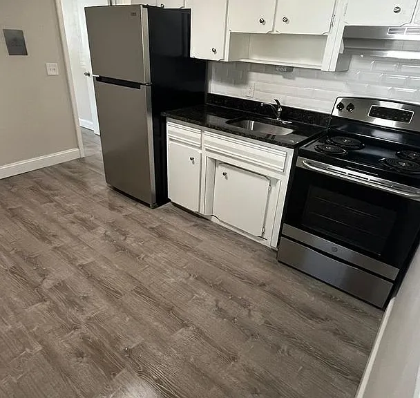 8-12 Perry St — Photo 4
