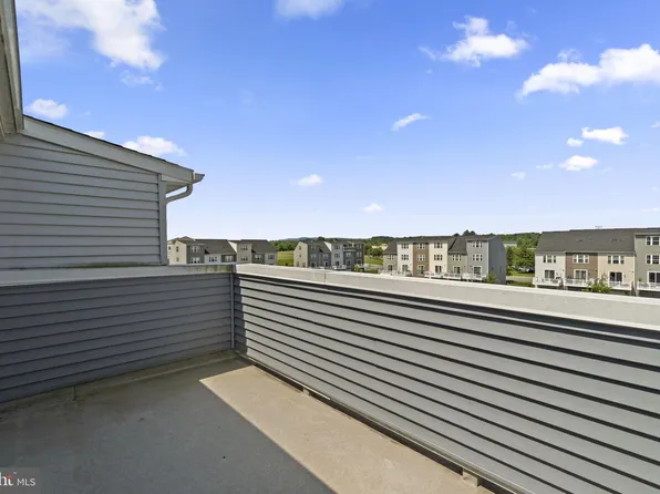 5278 Black Locust Dr, Frederick, MD 21703