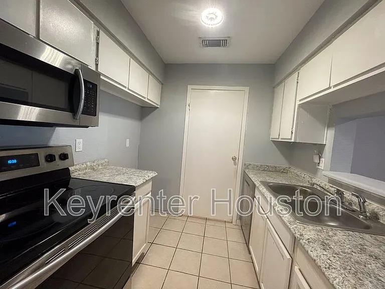 12607 Ashford Meadow Dr #B — Photo 6