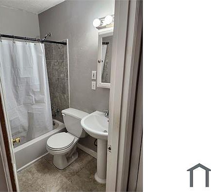 5th image of 10128 Cabot Dr