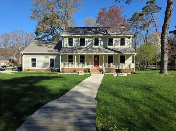101 Yorkwood Ln, Yorktown, VA 23692