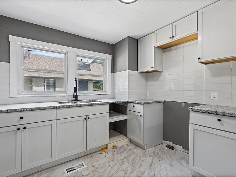 3828 Chestnut Ave — Photo 5