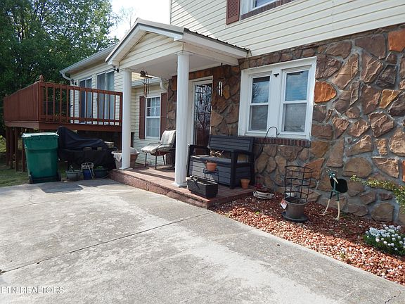3rd image of 1507 Paramount Rd