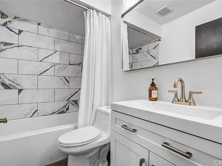 26606 La Roda — Photo 19
