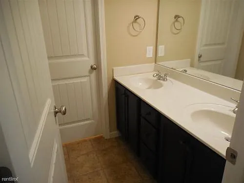 648 Stowe Court — Photo 16