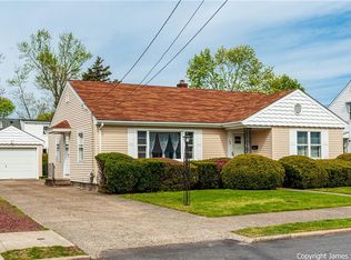 165 1st St, Pawtucket, RI 02861
