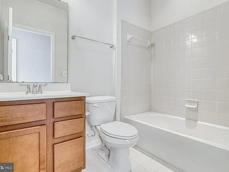 24652 Hutchinson Farm Dr #3D — Photo 12