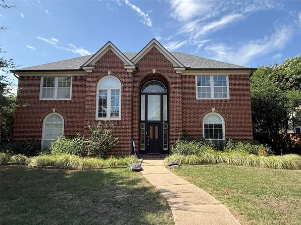6832 Clear Spring Dr, Fort Worth, TX 76132
