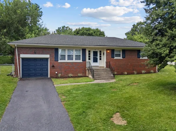 111 Pinehurst Dr, Frankfort, KY 40601