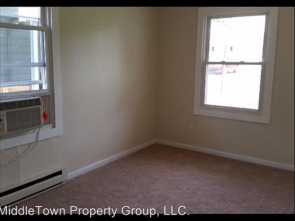 3rd image of 1701 N Janney Ave