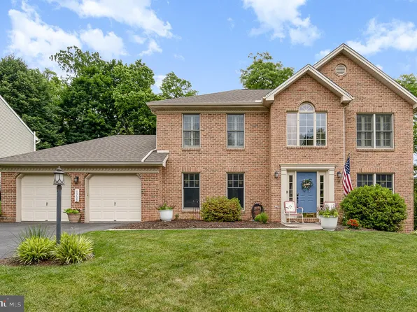 1702 Fairmont Dr, Mechanicsburg, PA 17055