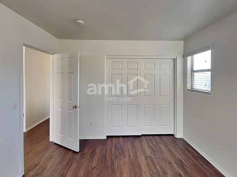 18541 W Valerie Dr — Photo 13