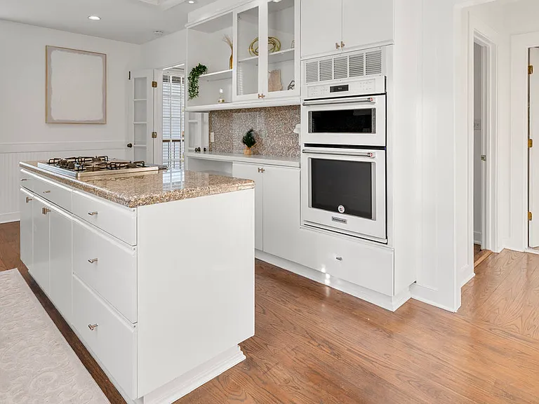 2840 Peachtree Rd NW #502 — Photo 7