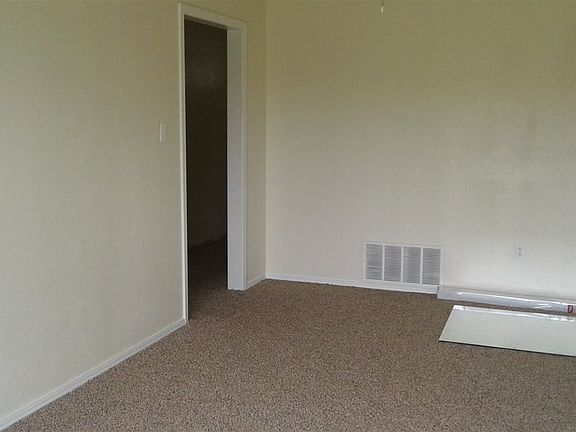 3rd image of 6113 SW Park Pl