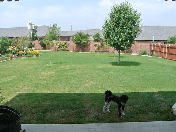 3rd image of 1405 Parkside Dr