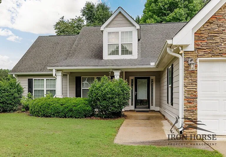 285 Finch Way — Photo 3