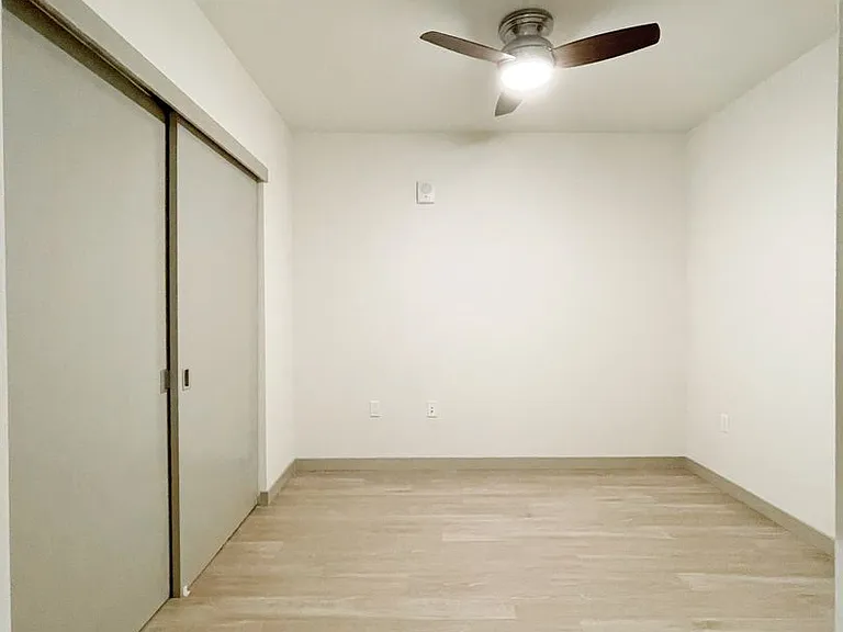 Lexington Apartments — Photo 38