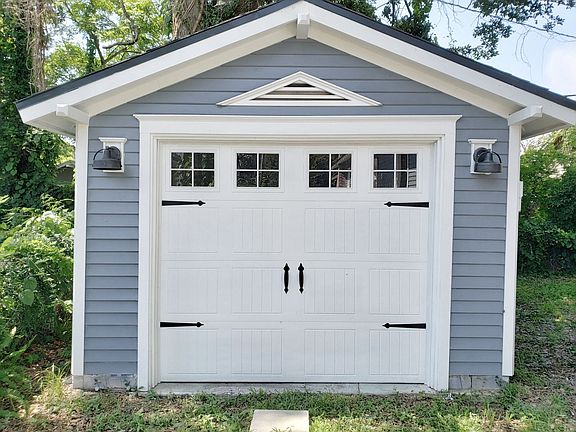 5th image of 2311 Dellwood Ave