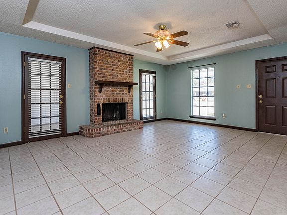 2nd image of 214 Caledonia Dr