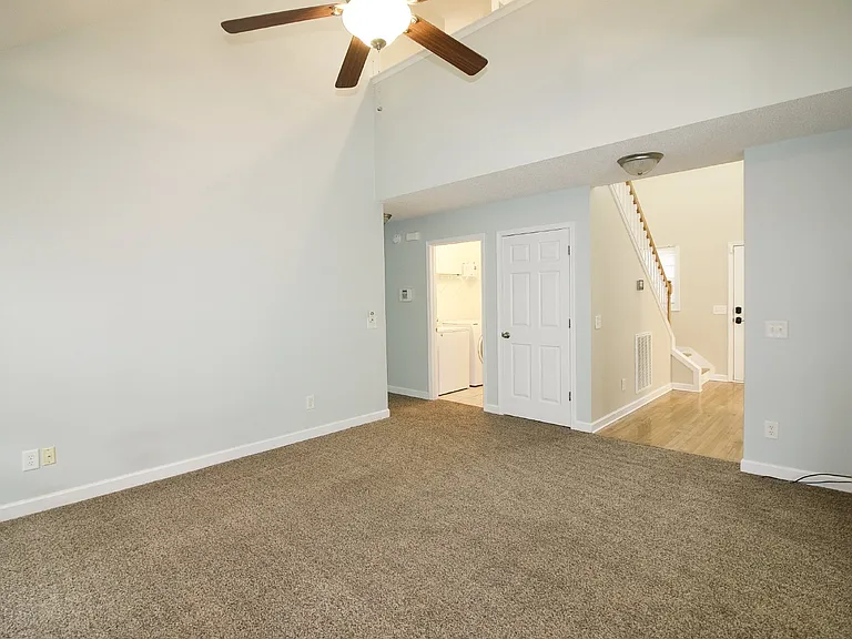 129 Lori Ln — Photo 23