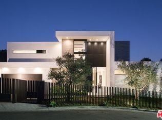 9945 Beverly Grove Dr, Beverly Hills, CA 90210