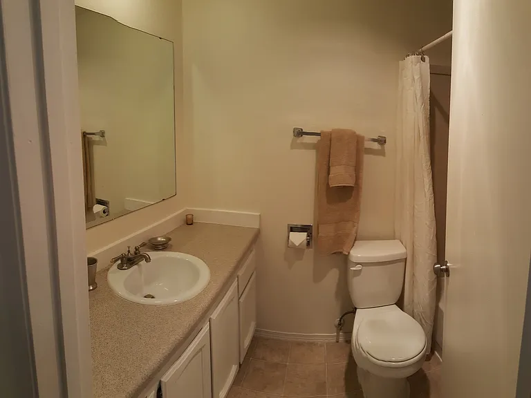 Cresswell Apartments — Photo 13