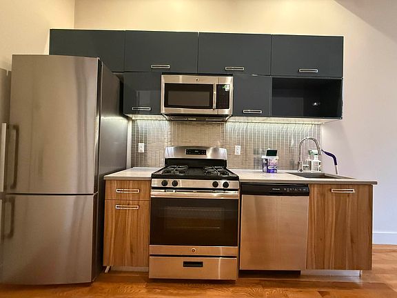 5th image of 374 Kosciusko St #344