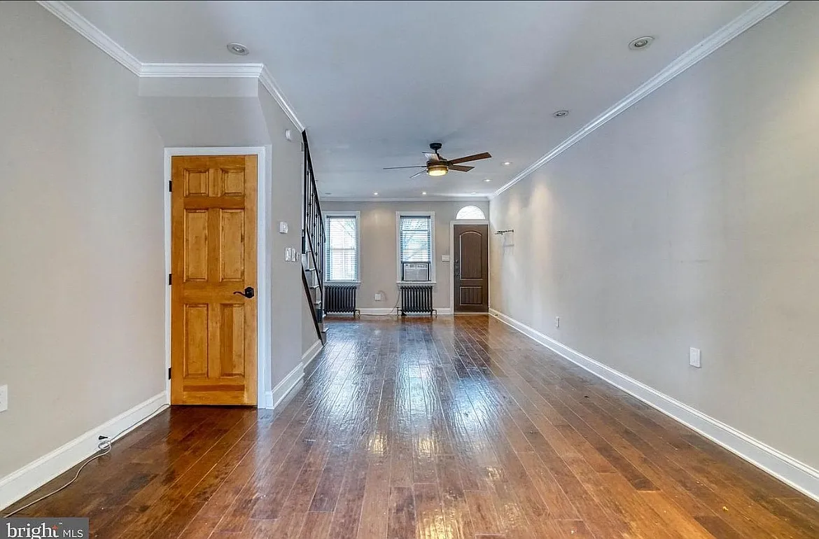 1 bed, 1064 sqft, $2,450 — Photo 2