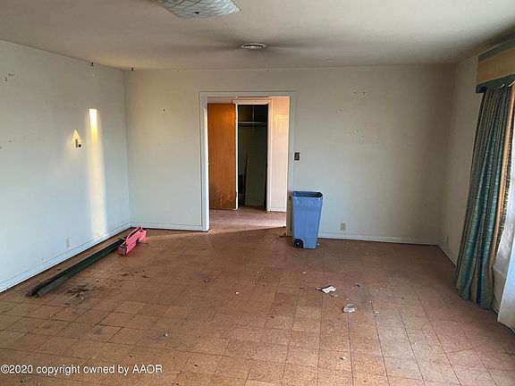 2nd image of 3401 S Lamar St