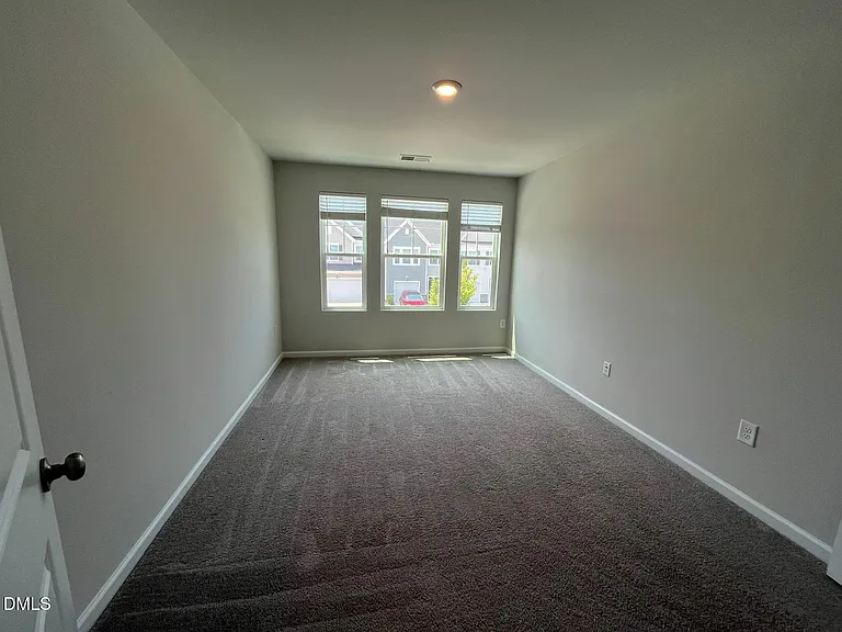 5047 Tura St — Photo 19