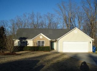 1439 Princeton Dr, Statham, GA 30666