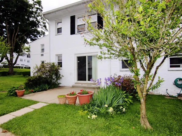 44 Avon Circle #B, Rye Brook, NY 10573
