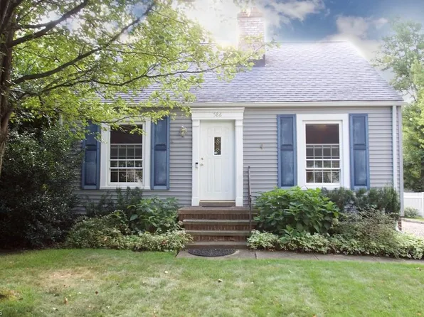 586 Glen Park Dr, Bay Village, OH 44140