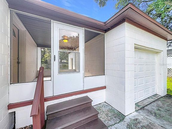 4th image of 2437 S MYRTLE AVENUE